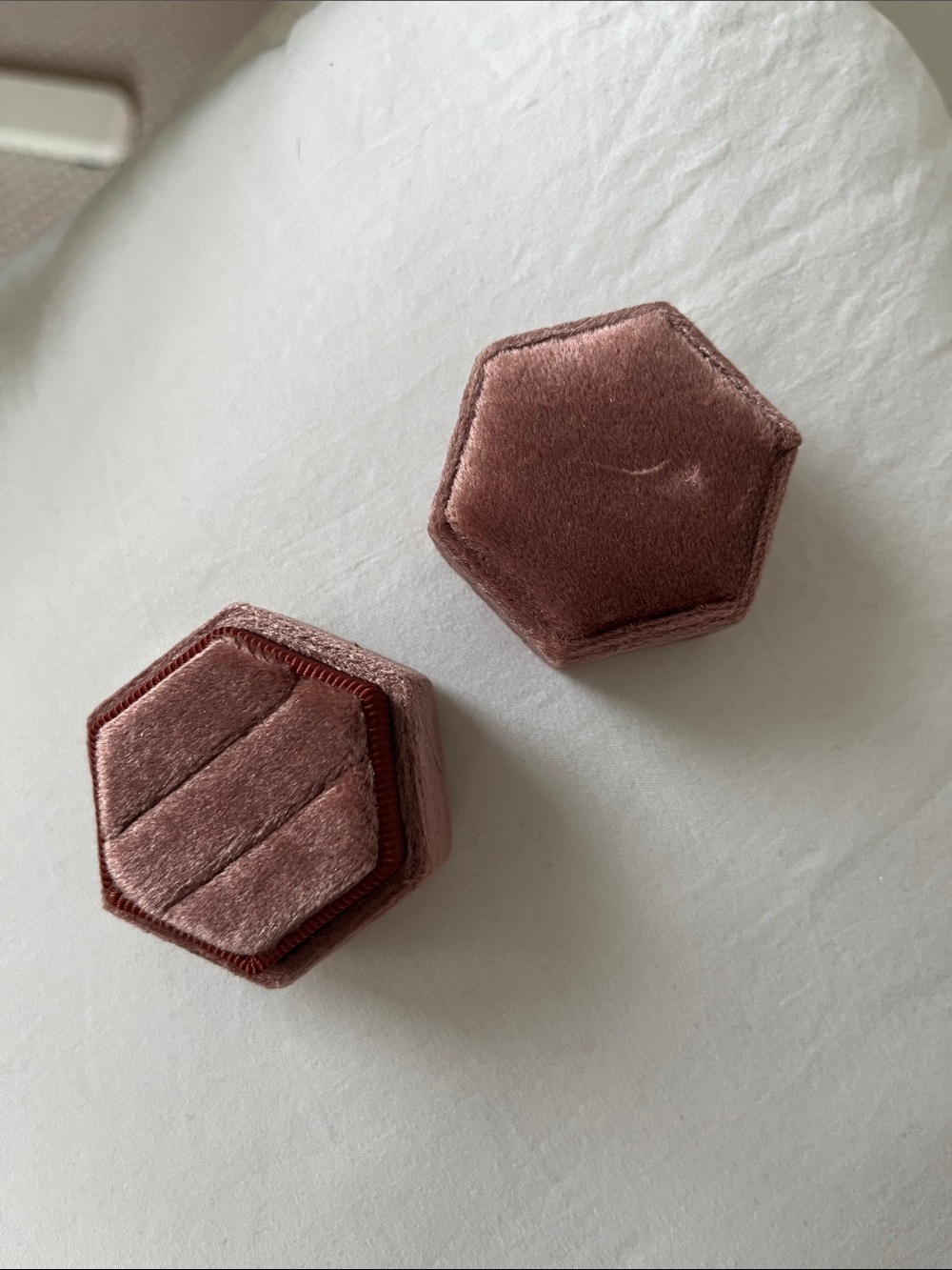 Hexagon Velvet Ring Box in Mauve